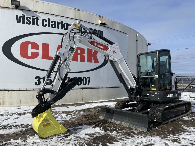 BOBCAT E50 HYD THUMB/COUPLER ANGLE BLADE