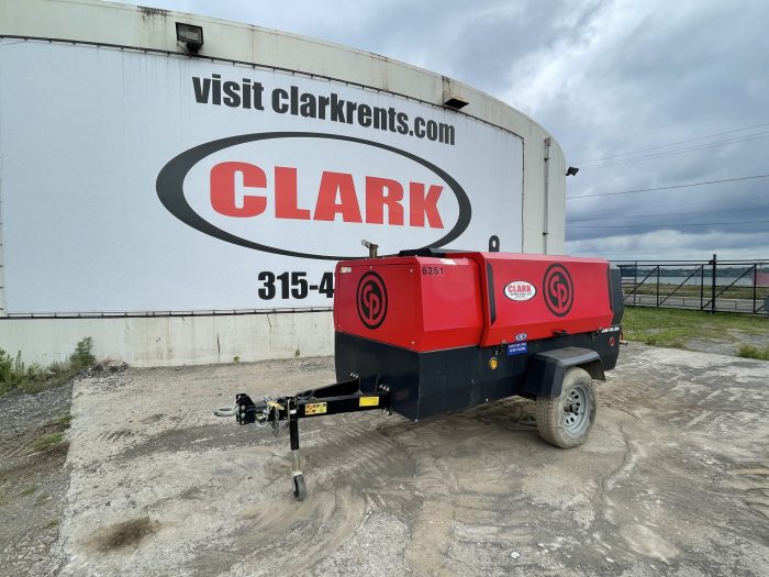 400CFM CHICAGO PNEUMATIC AIR COMPRESSOR