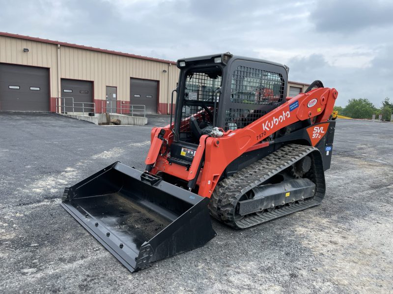 KUBOTA SVL97-2 95HP Manual Coupler