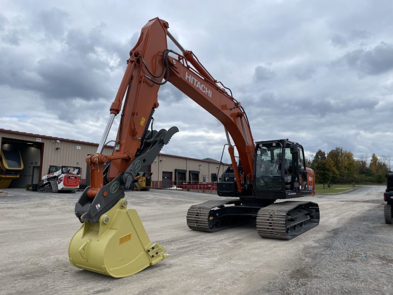 HITACHI ZX210 HYD THUMB / COUPLER