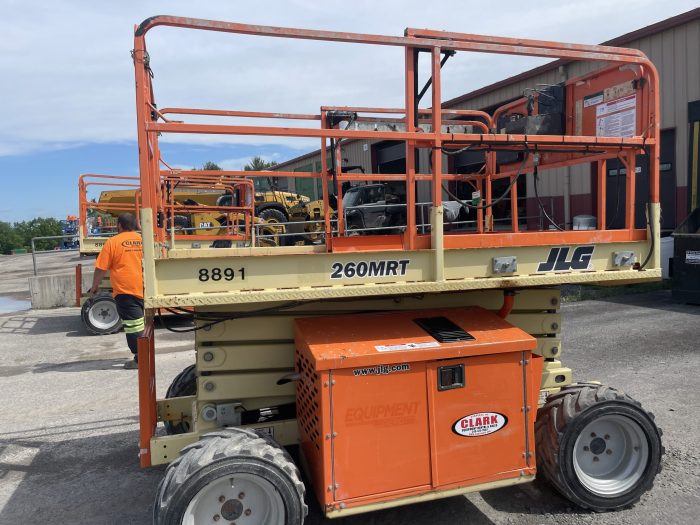 JLG 260MRT 26FT