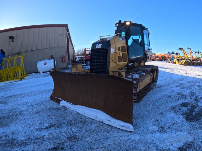 CAT D5K2LGP 104hp, 20,600lbs